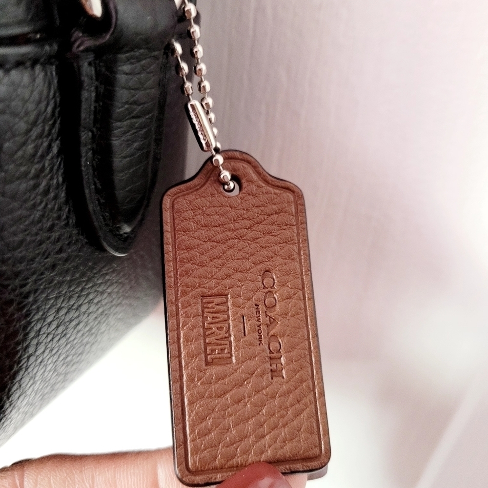 Marvel x Coach Crossbody - Picture 10 of 16